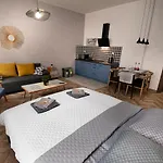 Inside - Centrum Апартаменты